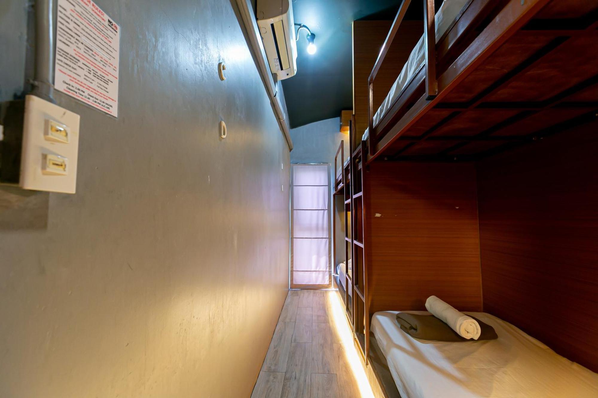 Loftel 22 Hostel Bangkok Ngoại thất bức ảnh