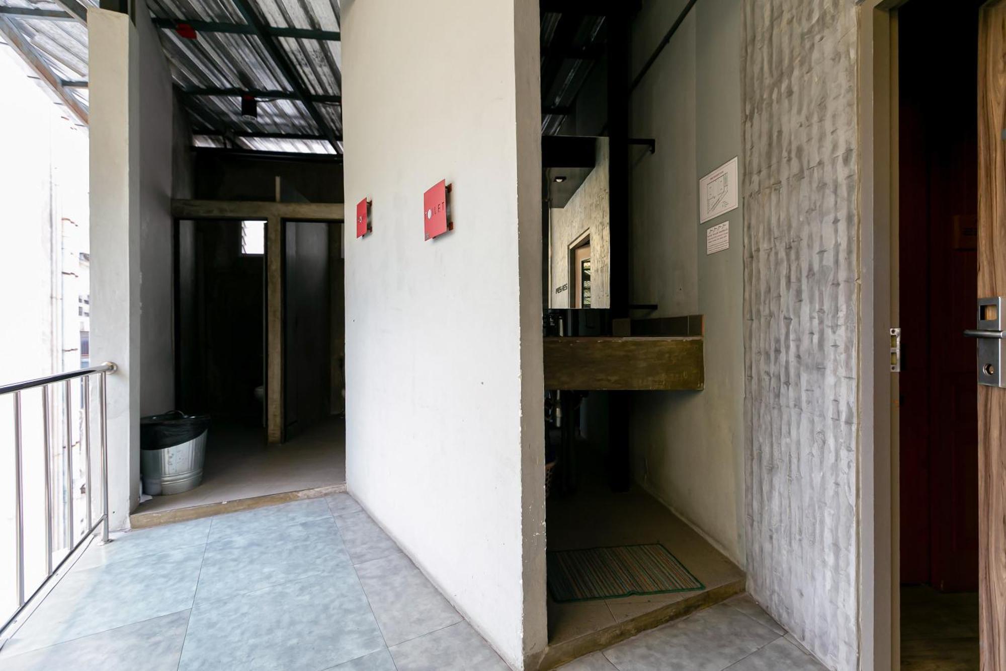 Loftel 22 Hostel Bangkok Ngoại thất bức ảnh