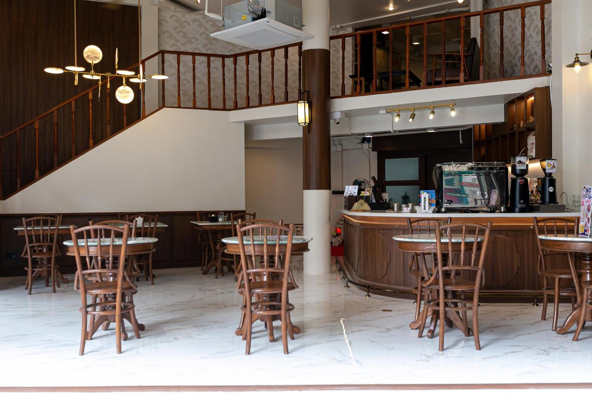 Loftel 22 Hostel Bangkok Ngoại thất bức ảnh