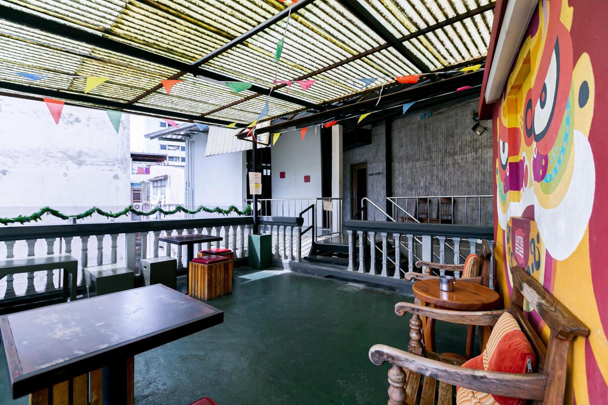 Loftel 22 Hostel Bangkok Ngoại thất bức ảnh