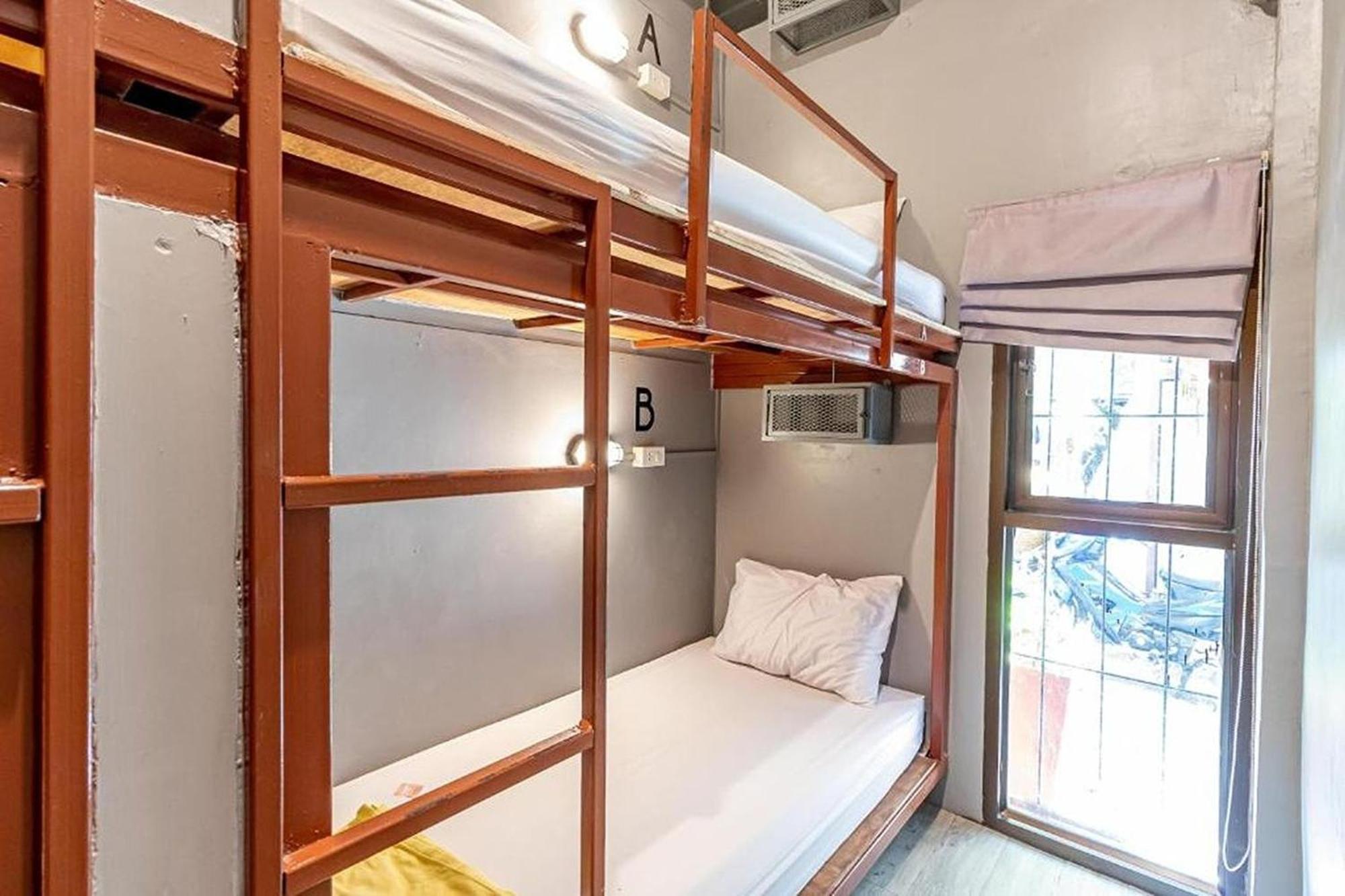 Loftel 22 Hostel Bangkok Ngoại thất bức ảnh