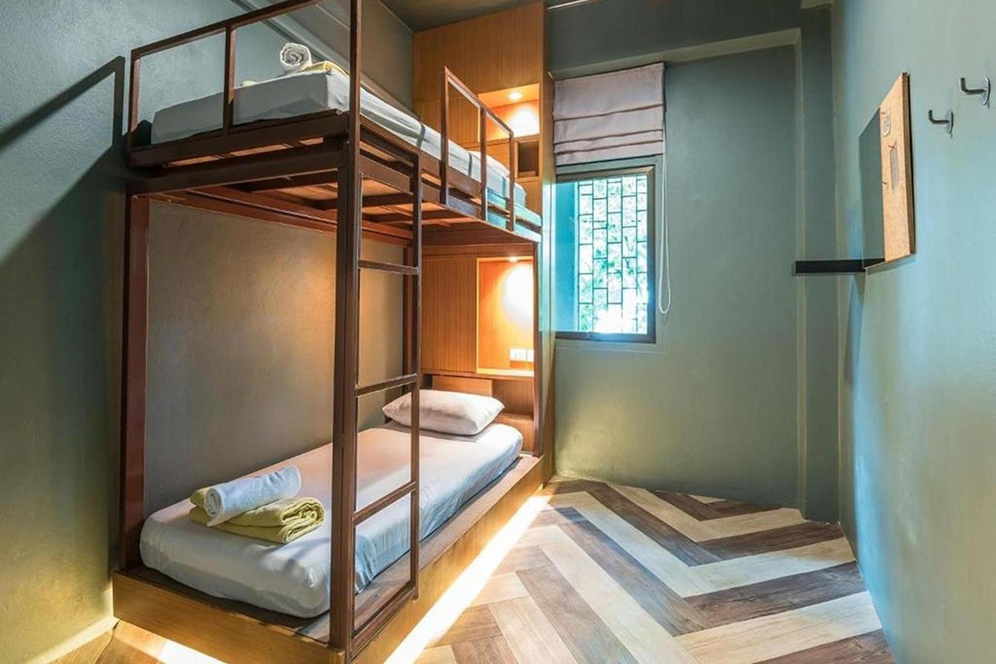 Loftel 22 Hostel Bangkok Ngoại thất bức ảnh