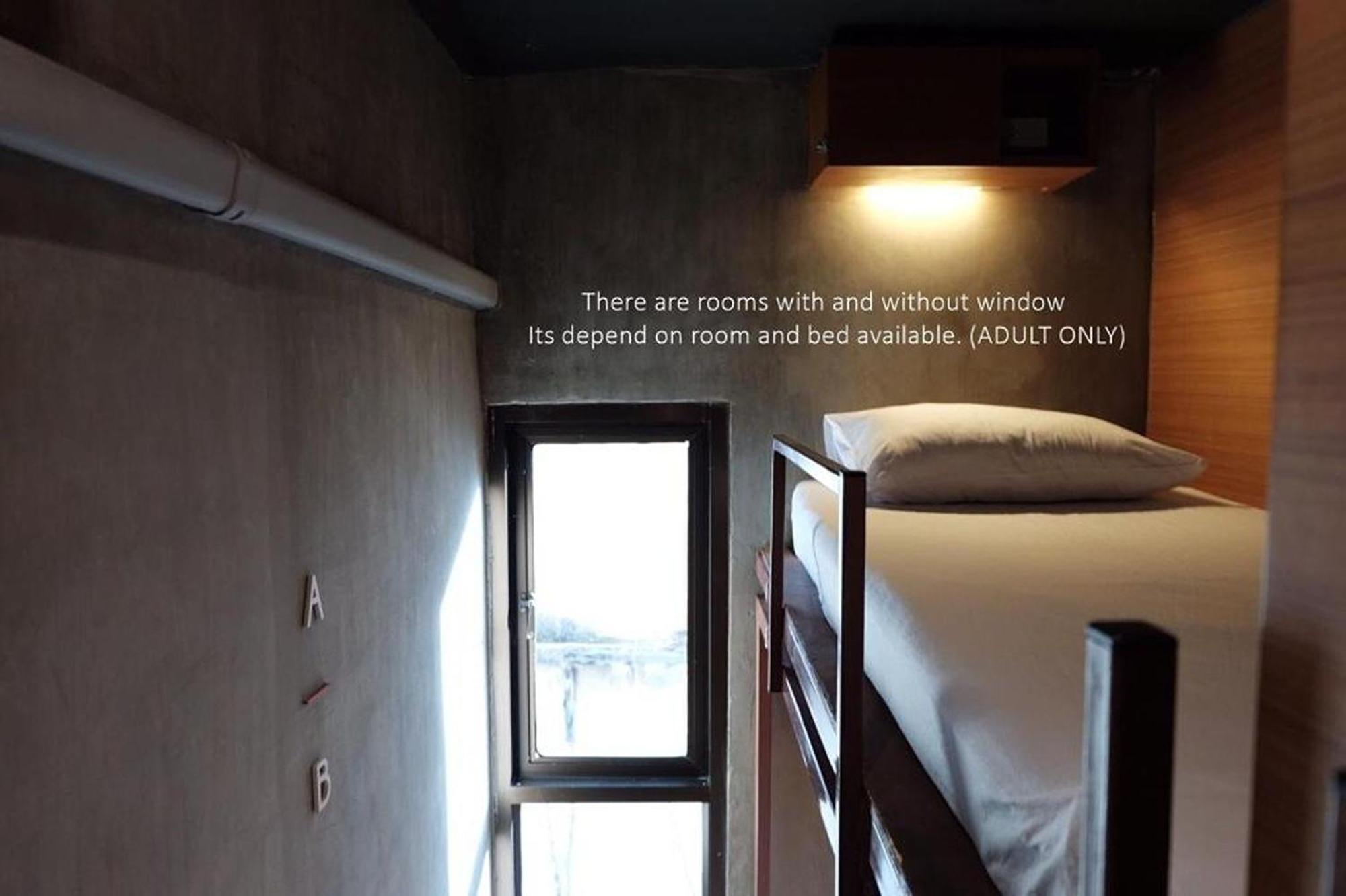 Loftel 22 Hostel Bangkok Ngoại thất bức ảnh