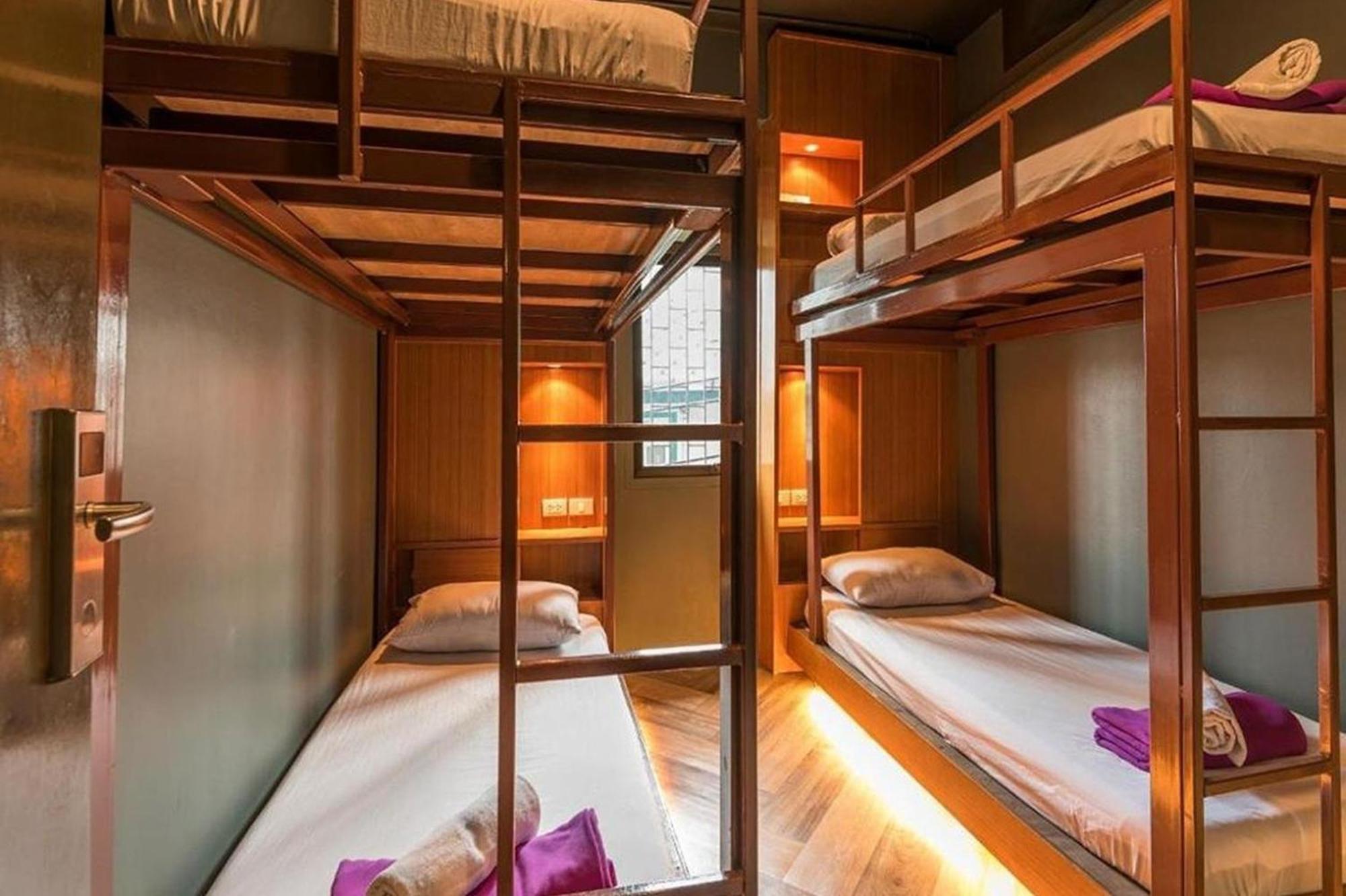 Loftel 22 Hostel Bangkok Ngoại thất bức ảnh