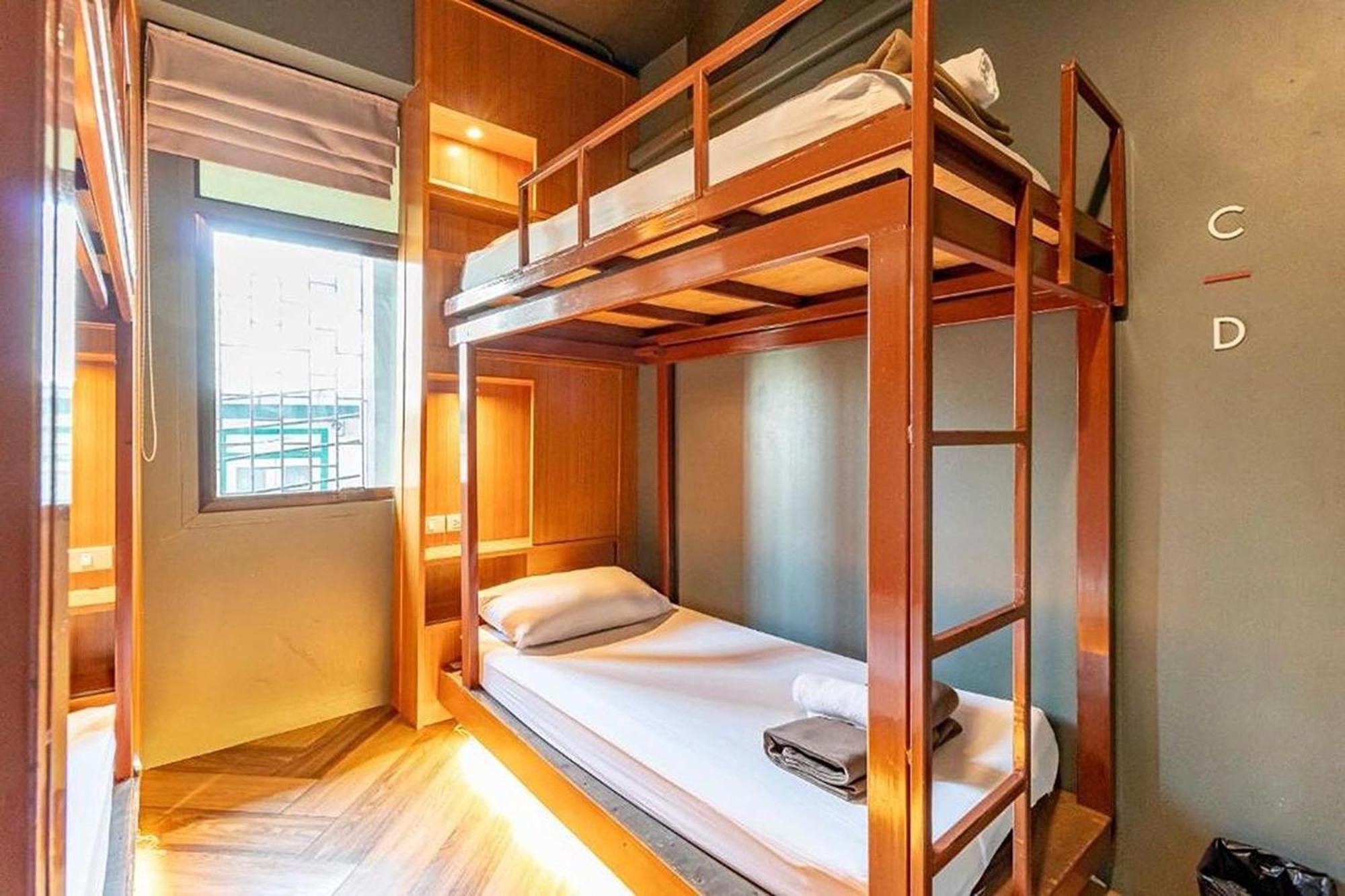 Loftel 22 Hostel Bangkok Ngoại thất bức ảnh
